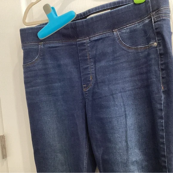 Old Navy Dark Blue Skinny Jeggings - Picture 4 of 9